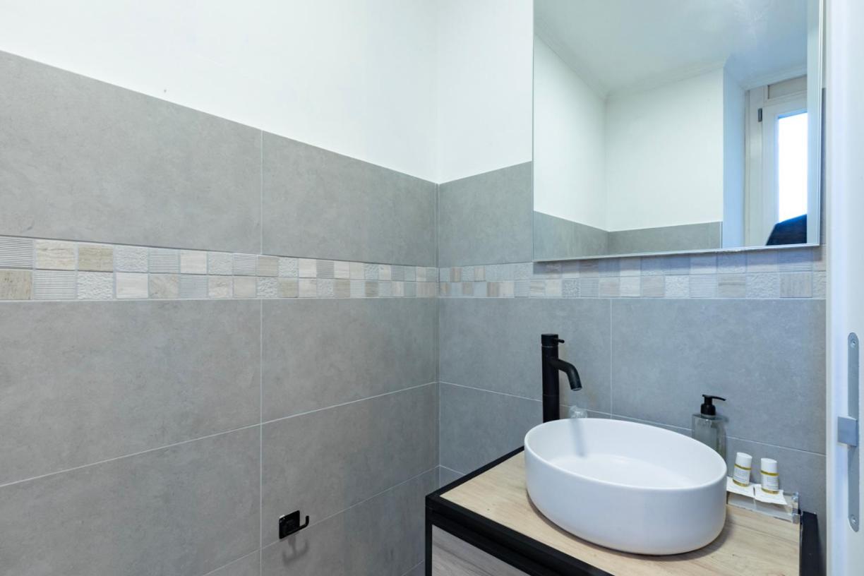 Rdr Tortona Rooms Roma Exterior foto